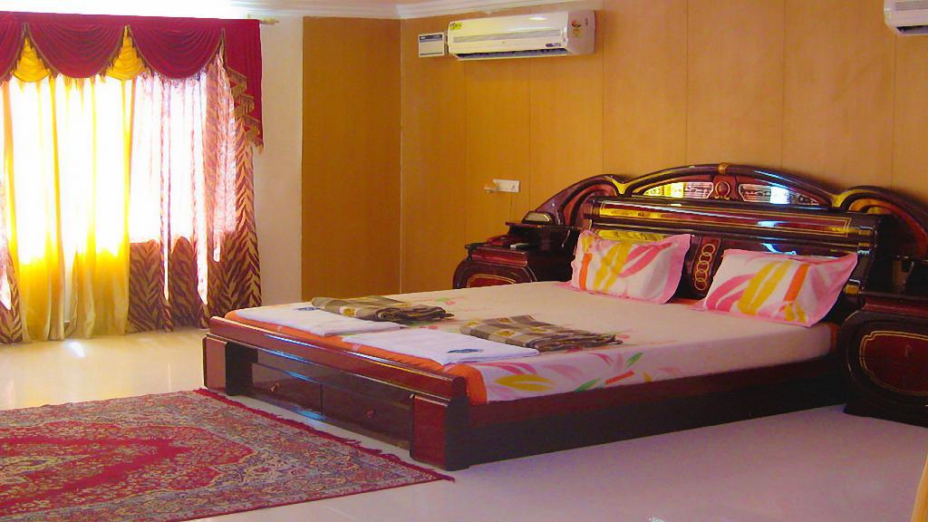 Hotel Sri Saravana ราเมศวาราม ภายนอก รูปภาพ