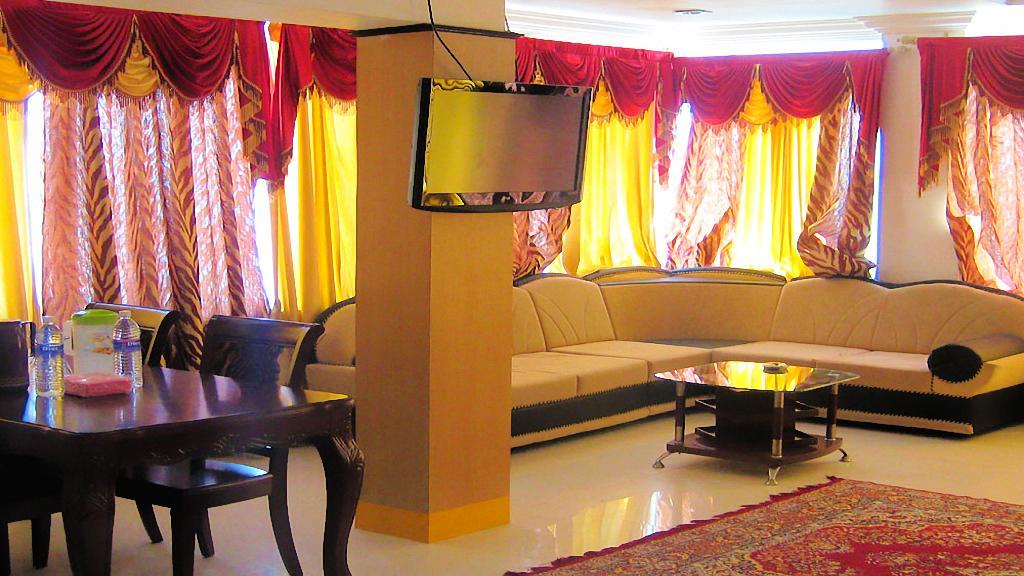 Hotel Sri Saravana ราเมศวาราม ภายนอก รูปภาพ